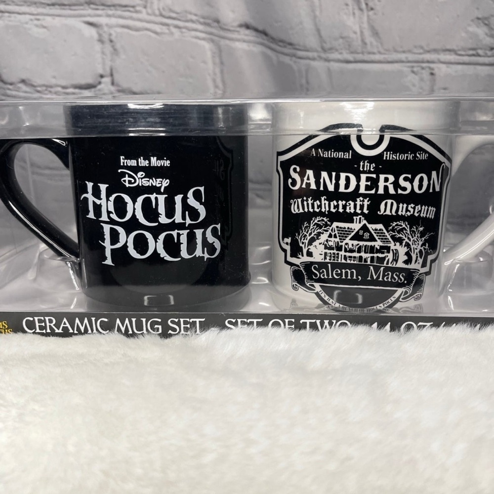Disney Hocus Pocus Black and White Mug Set
